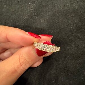 Elegant Gold Women's Ring